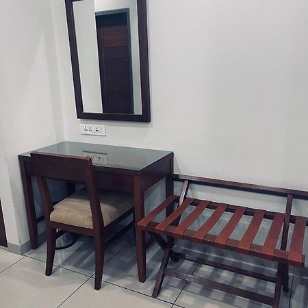 The Park Residency Hotel Ahmedabad Exterior foto