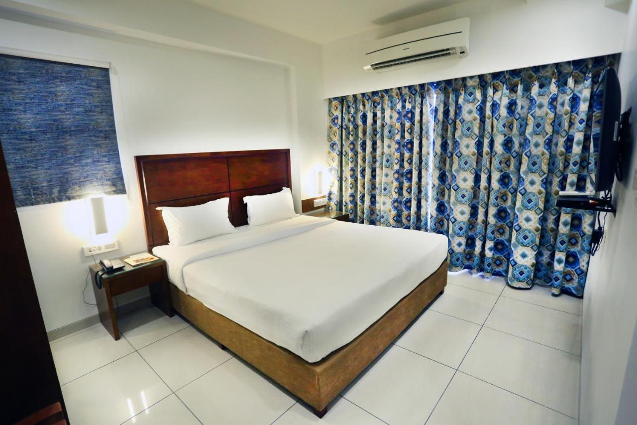 The Park Residency Hotel Ahmedabad Exterior foto