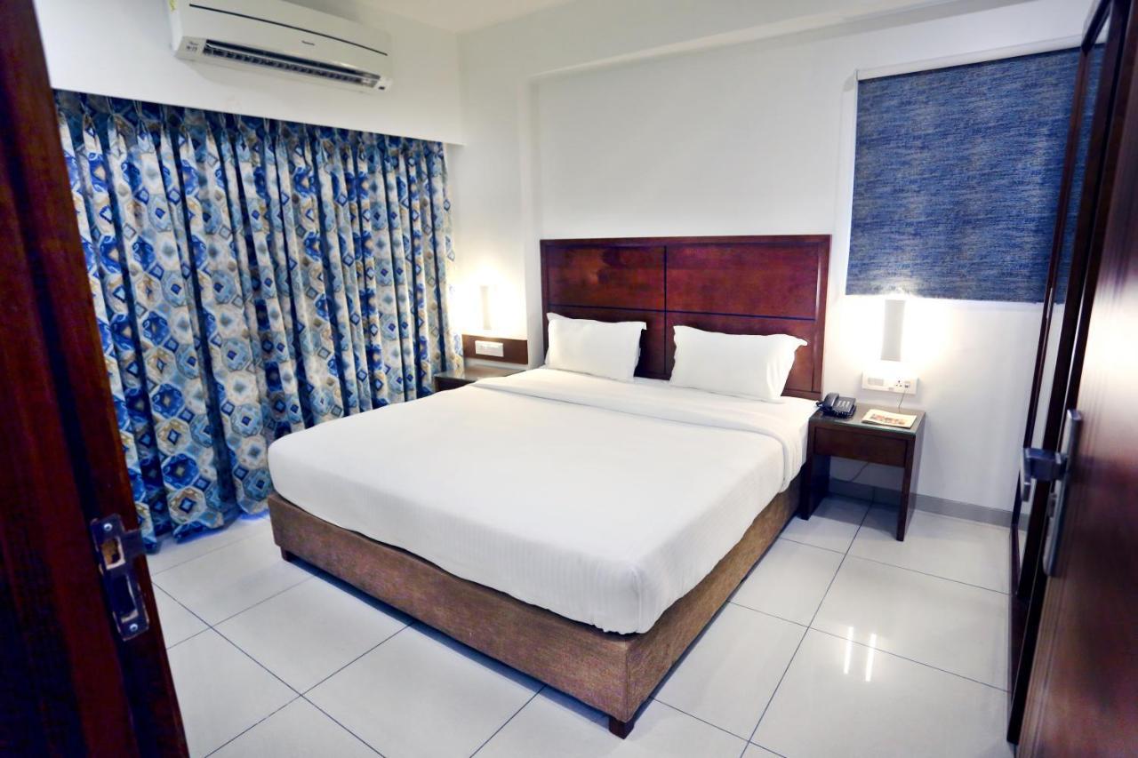 The Park Residency Hotel Ahmedabad Exterior foto